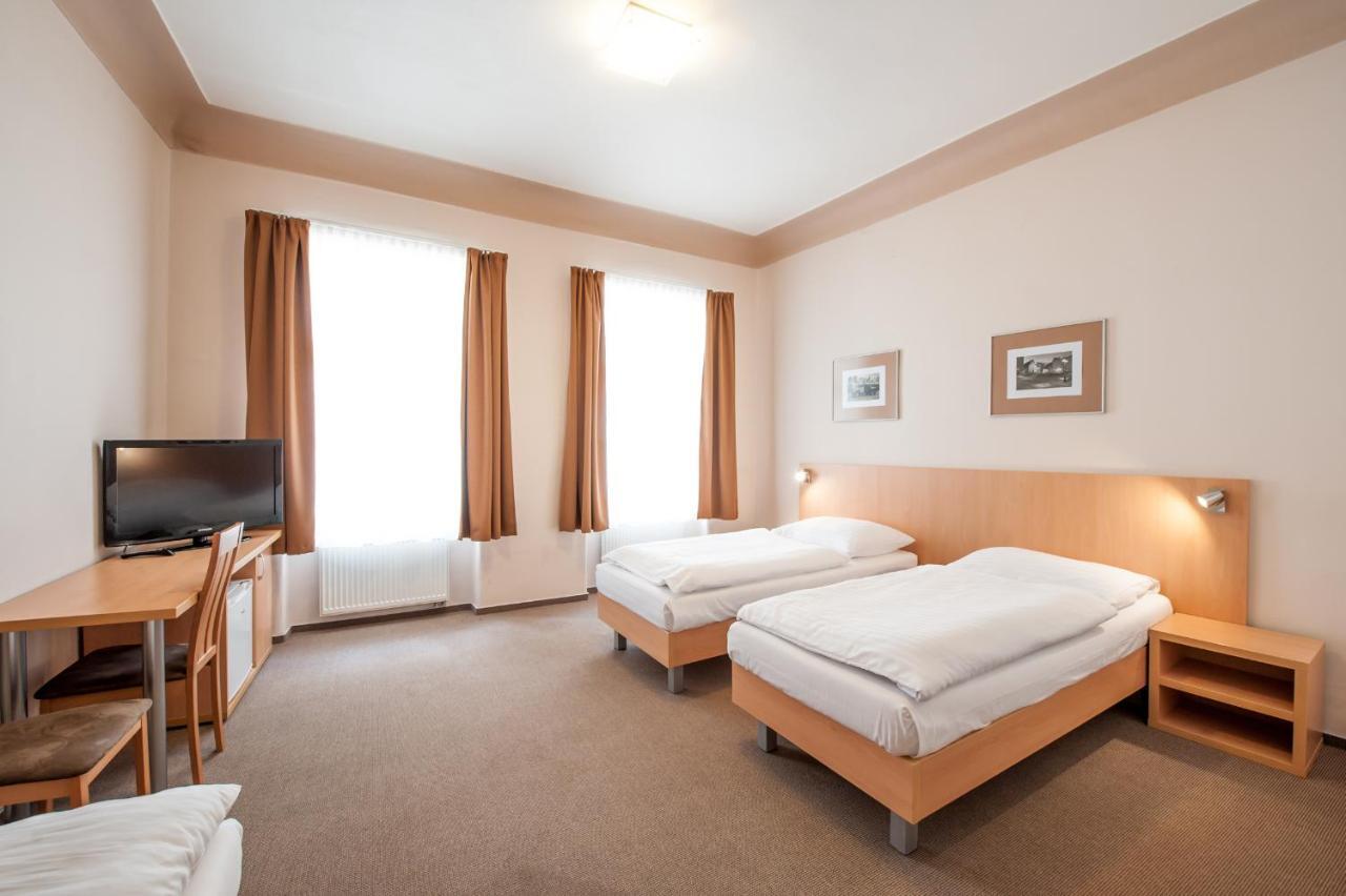 Hotel V Centru Ческе-Будеёвице Экстерьер фото